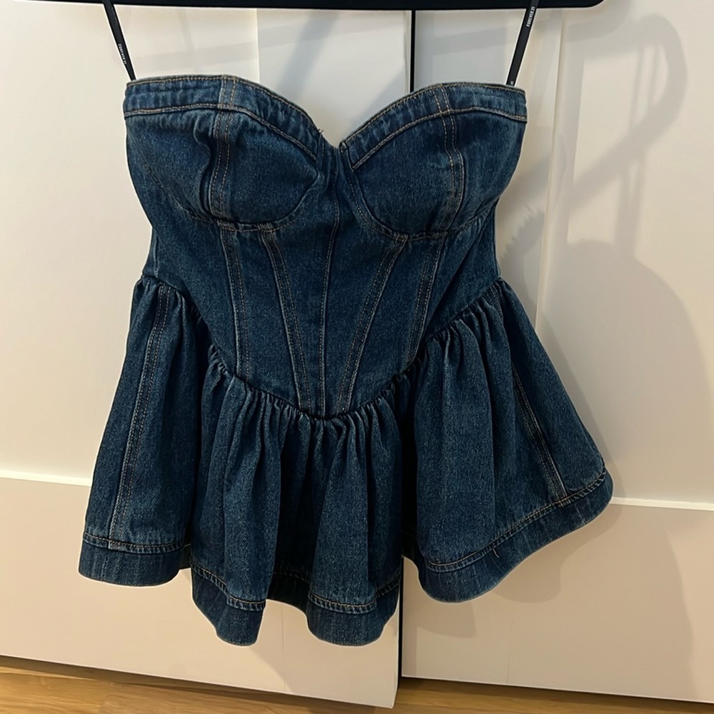 Bustier style top. Size small.